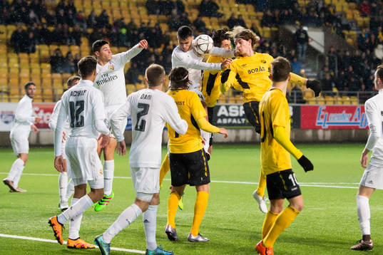 Kamp i Real Madrids straffområde
