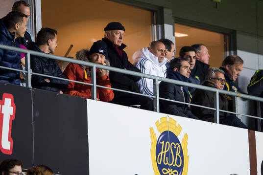 Real Madrids Tränare Roberto Carlos på läktaren
