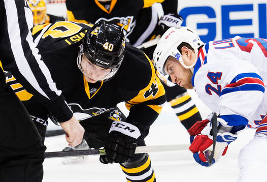 Pittsburghs Oskar Sundqvist och New Yorks Oscar Lindberg