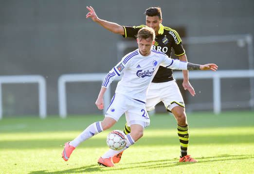 s Ahmed Yasin mot mot FCK:s Peter Ankersen