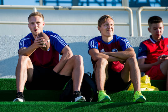 FC Köpenhamns Ludwig Augustinsson på läktaren