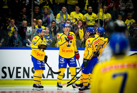 Sveriges Johan Sundström gör 3-0 och jublar med Linus