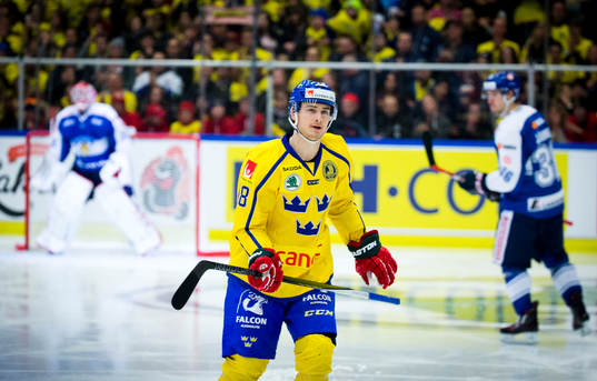 Sveriges Johan Sundström gör 3-0 och jublar