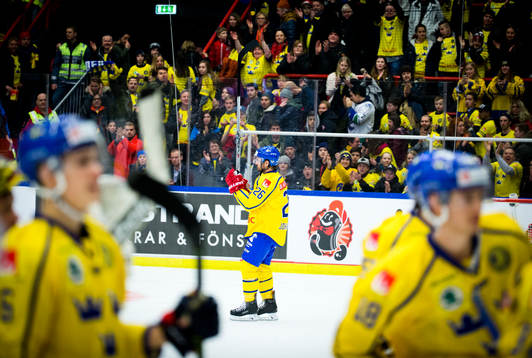 Publiken ropar Sveriges Martin Johansson namn