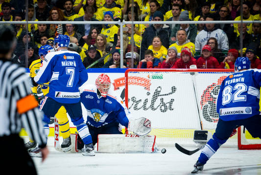 Finlands målvakt Ville Husso
