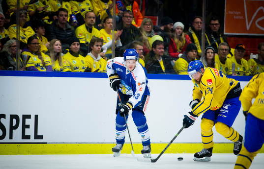 Finlands Mika Niemi och Sveriges Jonas Junland