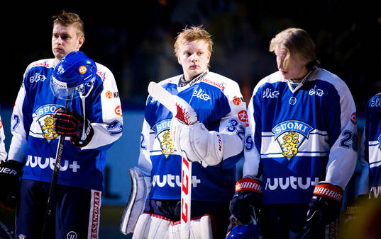 Finlands målvakt Ville Husso och Patrik Laine