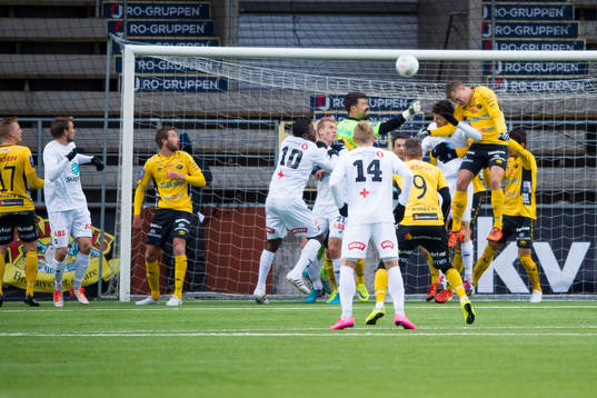 Kamp i Elfsborgs straffområde vid hörna