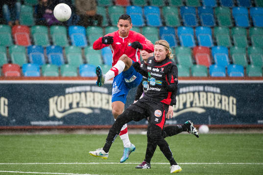 Bläddra bland fler bilder av Fotboll, Träningsmatch, Örgryte - Trollhättan