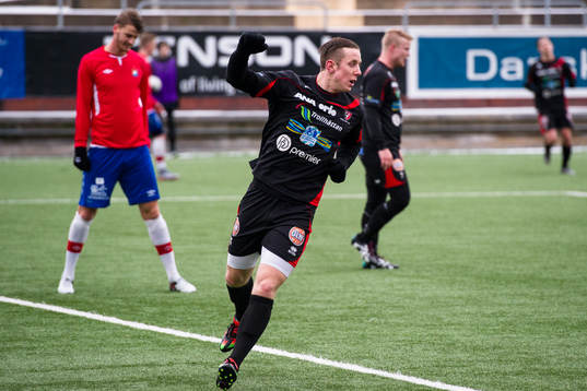 Trollhättans Robert Bagger jublar