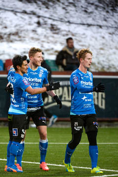 Halmstads Antonio Rojas , Alexander Rud Tveter , och