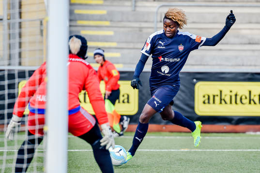 Rosengårds Gaëlle Enganamouit och Fortuna Hjørrings