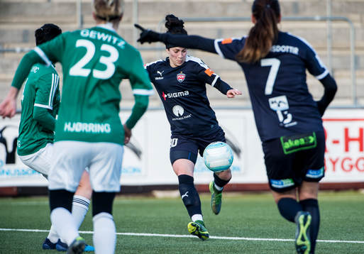 Rosengårds Ella Masar och Sara Björk Gunnarsdottir mot