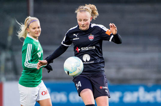 Rosengårds Ebba Wieder mot Fortuna Hjørrings Line S.