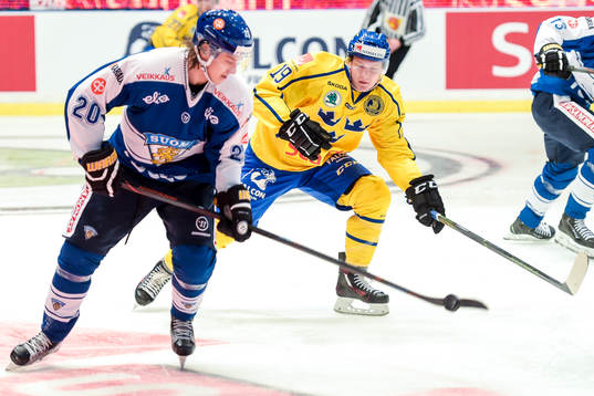 Finlands Sebastian Aho och Sveriges Patrik Zackrisson