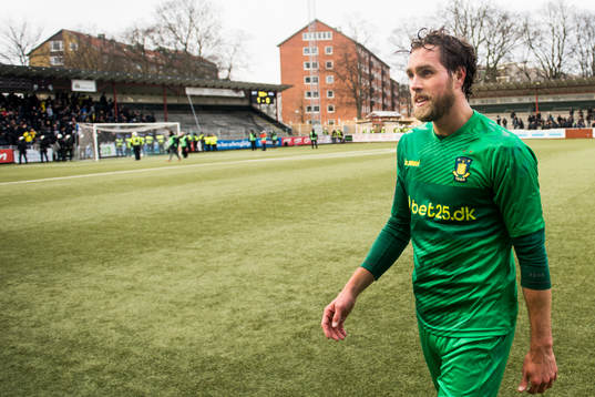 Bröndbys Johan Elmander deppar