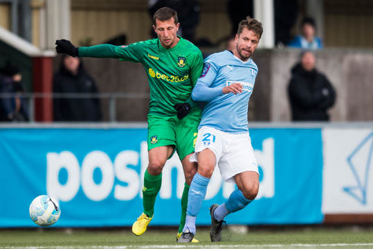 Bröndbys Kamil Wilczek och Malmö FFs Kári Árnason