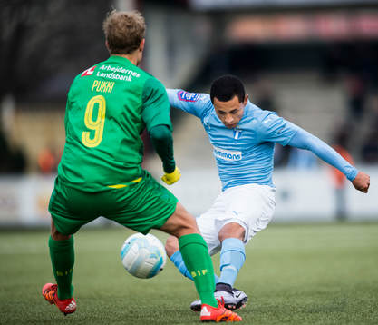 Malmö FFs Yoshimar Yotún och Bröndbys Teemu Pukki