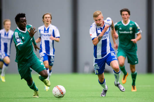 IFK Göteborgs Sebastian Eriksson mot Stabaeks Luc Kassi