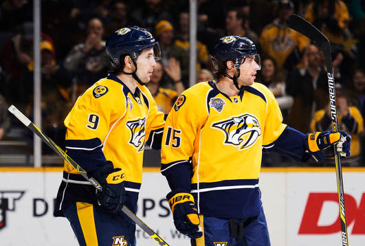 Nashvilles Filip Forsberg och Craig Smith jublar