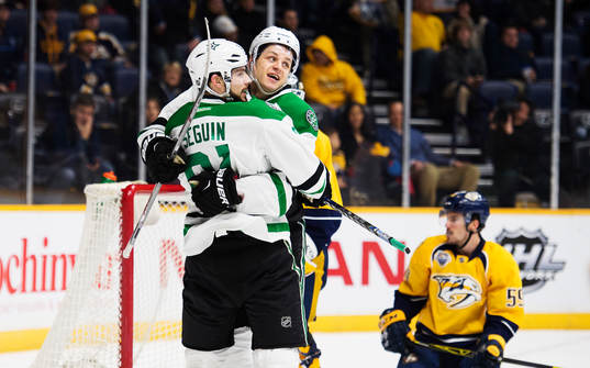Dallas Tyler Seguin och Mattias Janmark jublar