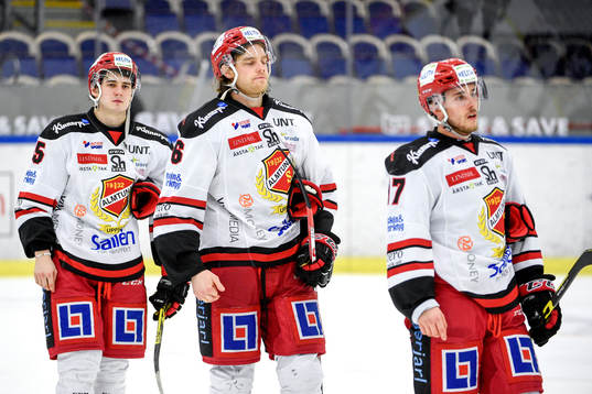 Almtunas Per Svensson, Karl Pearson och Oscar Milton deppar