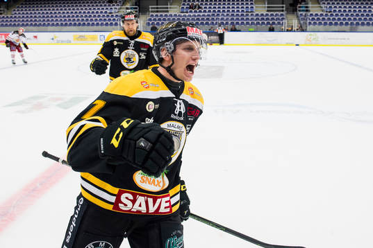 Panterns Filip Windlert jublar