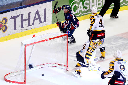Linköpings Linköpings Broc Little gör 2-0