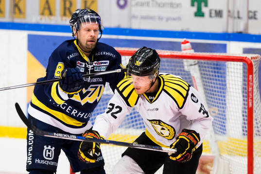 s Jere Karalahti mot Brynäs Nick Johnson