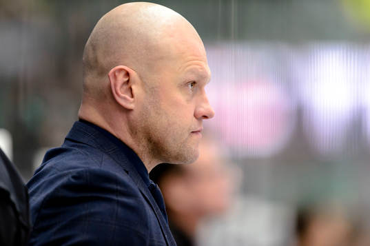 Modos tränare Andreas Johansson