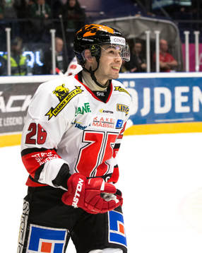 Örebros Greg Squires