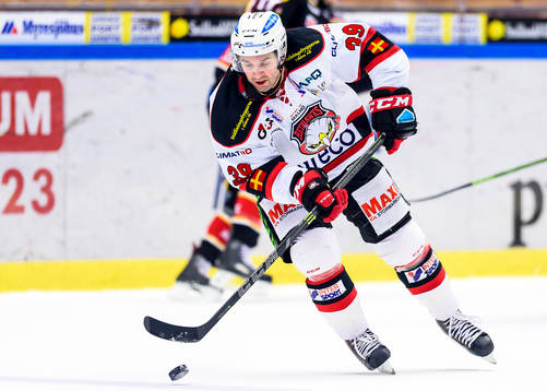 Malmö Redhawks Eric Himelfarb med pucken