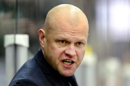 Modos tränare Andreas Johansson