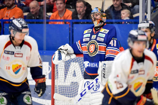 Växjös målvakt Cristopher Nihlstorp deppar