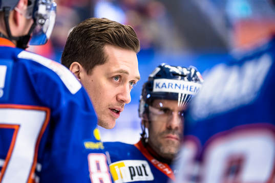 Växjös tränare Sam Hallam
