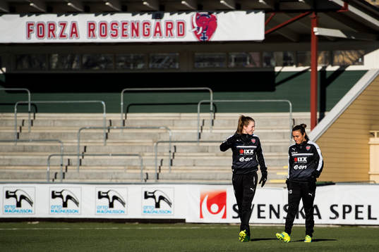 Bläddra bland fler bilder av Fotboll, Rosengård