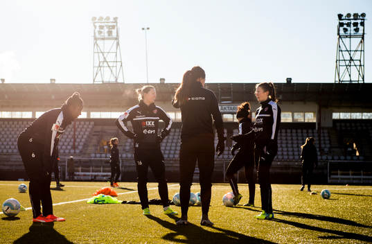Rosengårds Anita Asante, Lina Nilsson och Emma Berglund