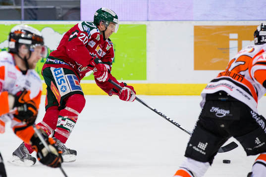 Frölundas Joel Lundqvist på väg fram för 1-1