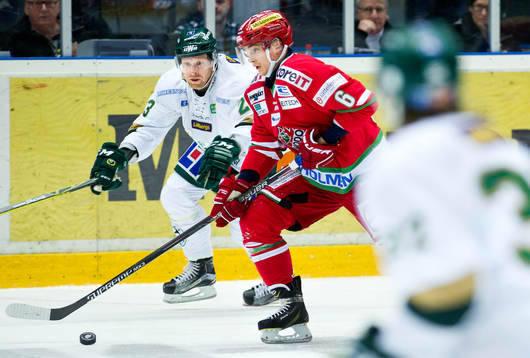 Färjestads Martin Röymark och Modos Otso Rantakari