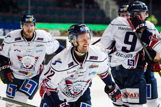 Linköpings Sebastian Karlsson jublar