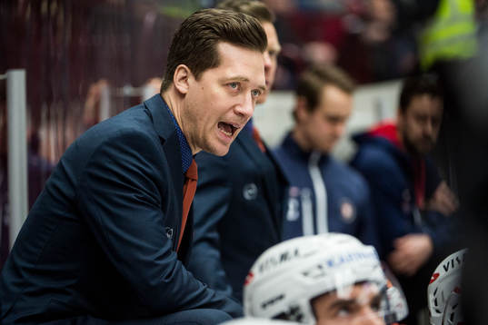 Växjös tränare Sam Hallam