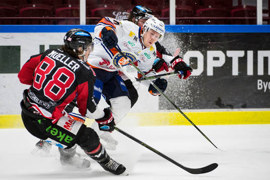Växjös Joakim Hillding mot Malmö Redhawks Stefan Warg