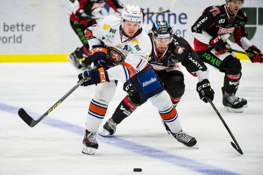 Växjös Alexander Johansson och Malmö Redhawks Andreas