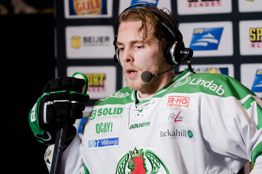 Rögles Patrik Cehlin blir intervjuad utav cmore
