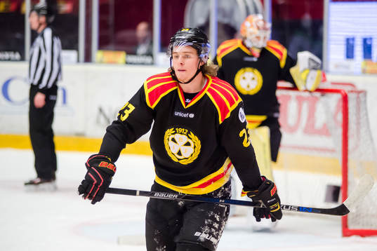 Brynäs Lucas Carlsson deppar