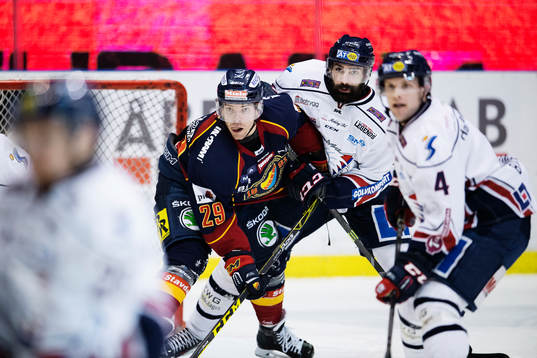 Djurgårdens Matt Anderson och Linköpings Daniel Rahimi