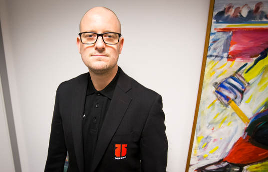 Porträtt på Örebros nya pressansvarig Johan Arvidsson