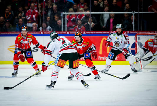 Frölundas Henrik Tömmernes gör 1-1