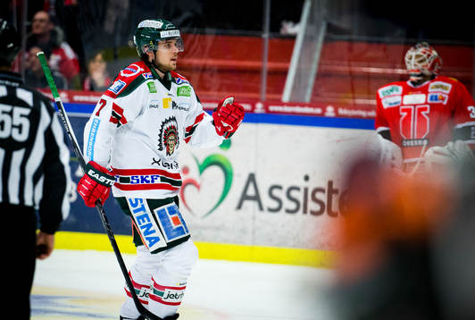 Frölundas Henrik Tömmernes gör 1-1 och jublar