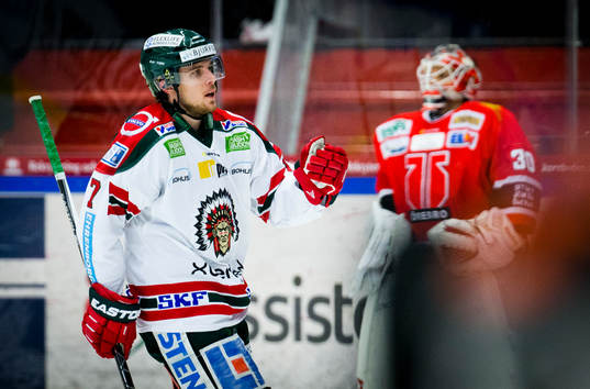 Frölundas Henrik Tömmernes gör 1-1 och jublar